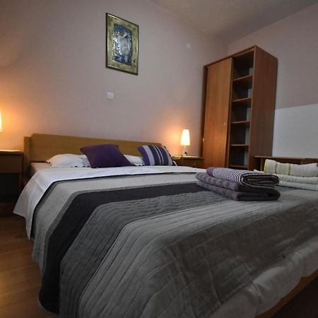 Apartments Jasna Трогир Екстериор снимка