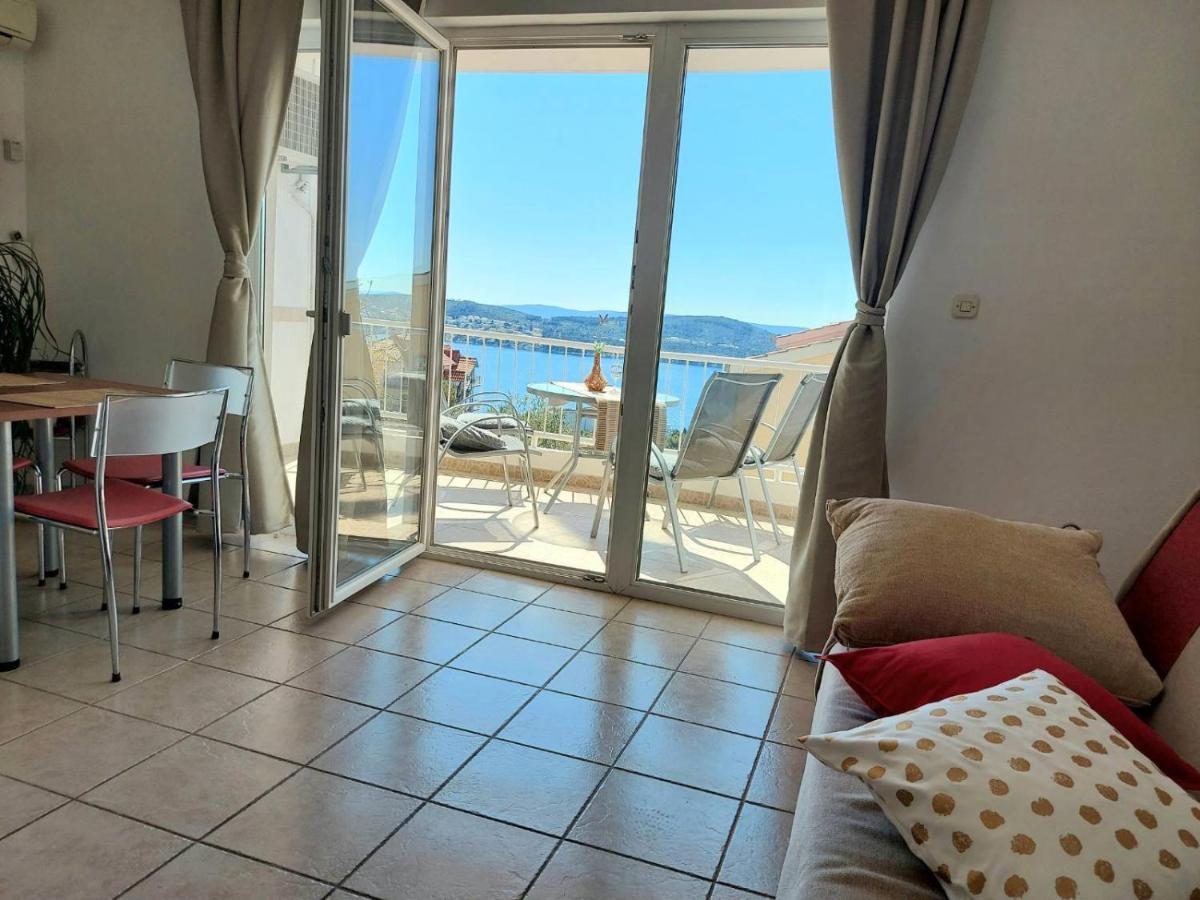 Apartments Jasna Трогир Екстериор снимка