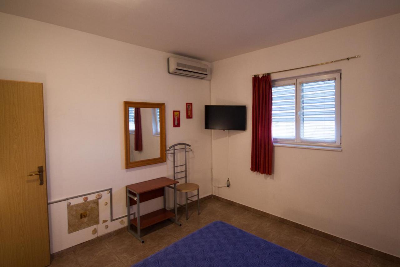 Apartments Jasna Трогир Екстериор снимка