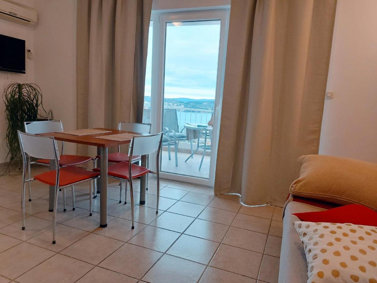 Apartments Jasna Трогир Екстериор снимка