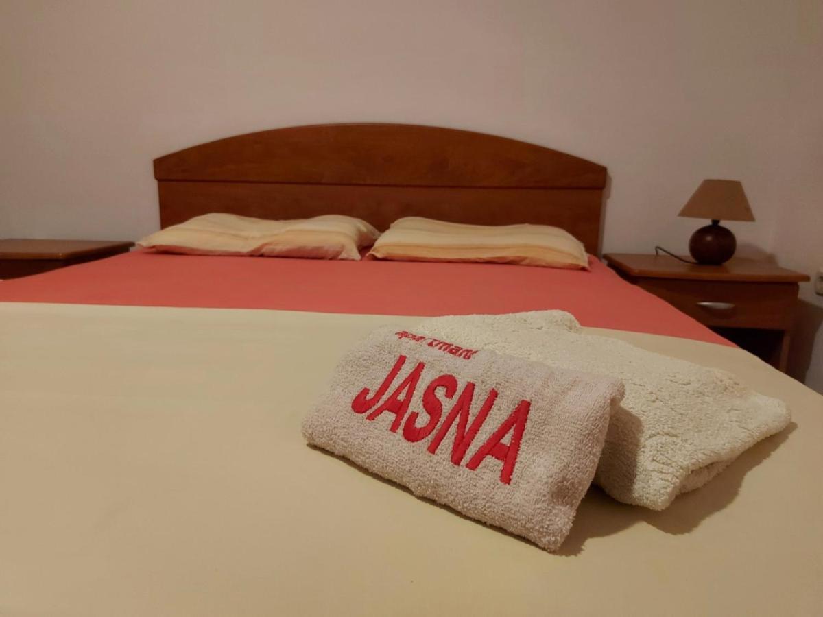 Apartments Jasna Трогир Екстериор снимка