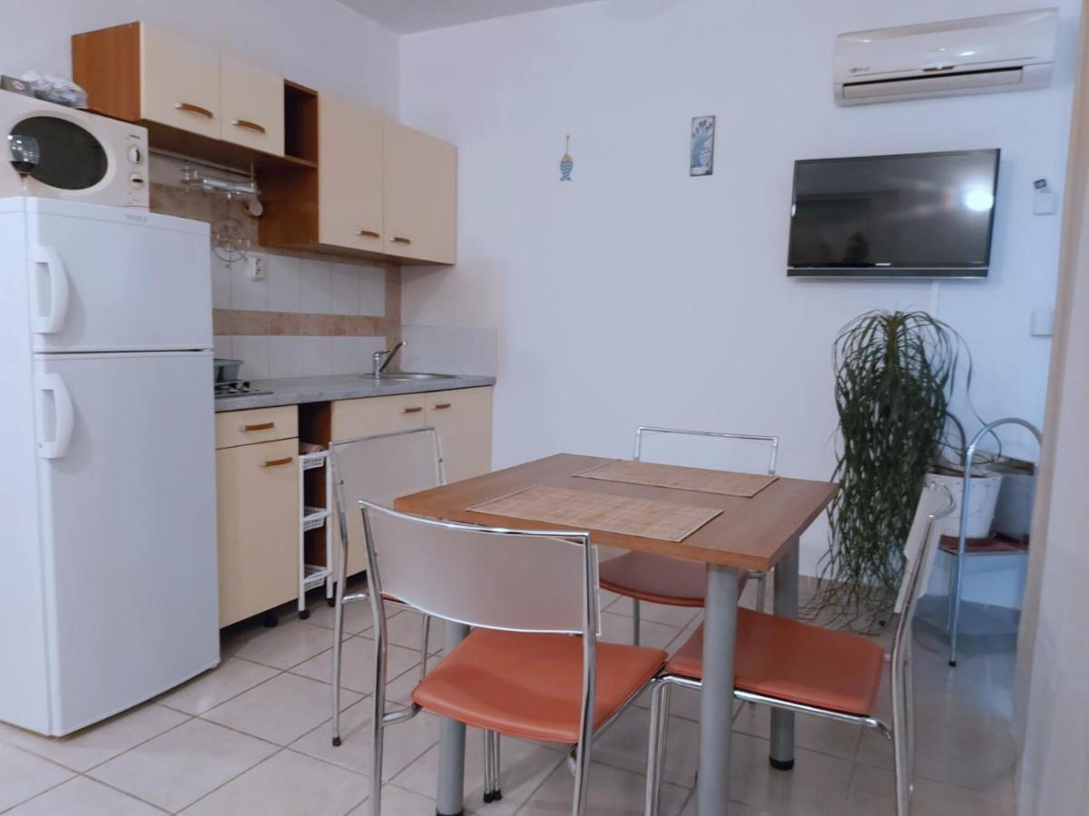 Apartments Jasna Трогир Екстериор снимка