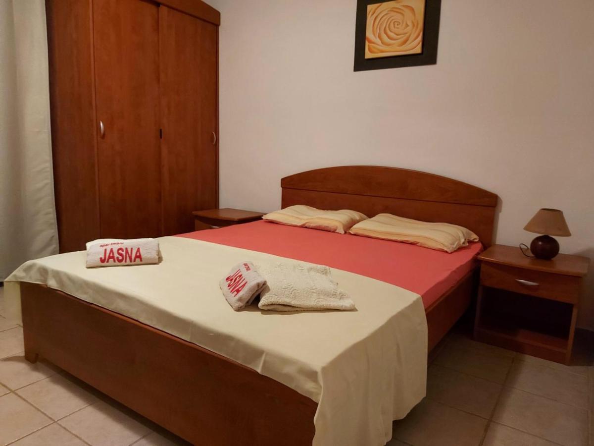 Apartments Jasna Трогир Екстериор снимка