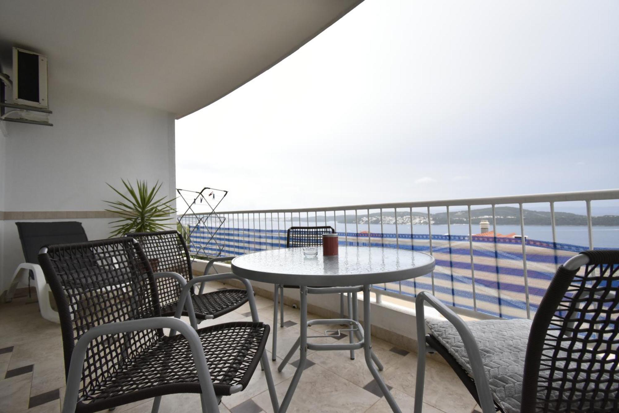 Apartments Jasna Трогир Екстериор снимка