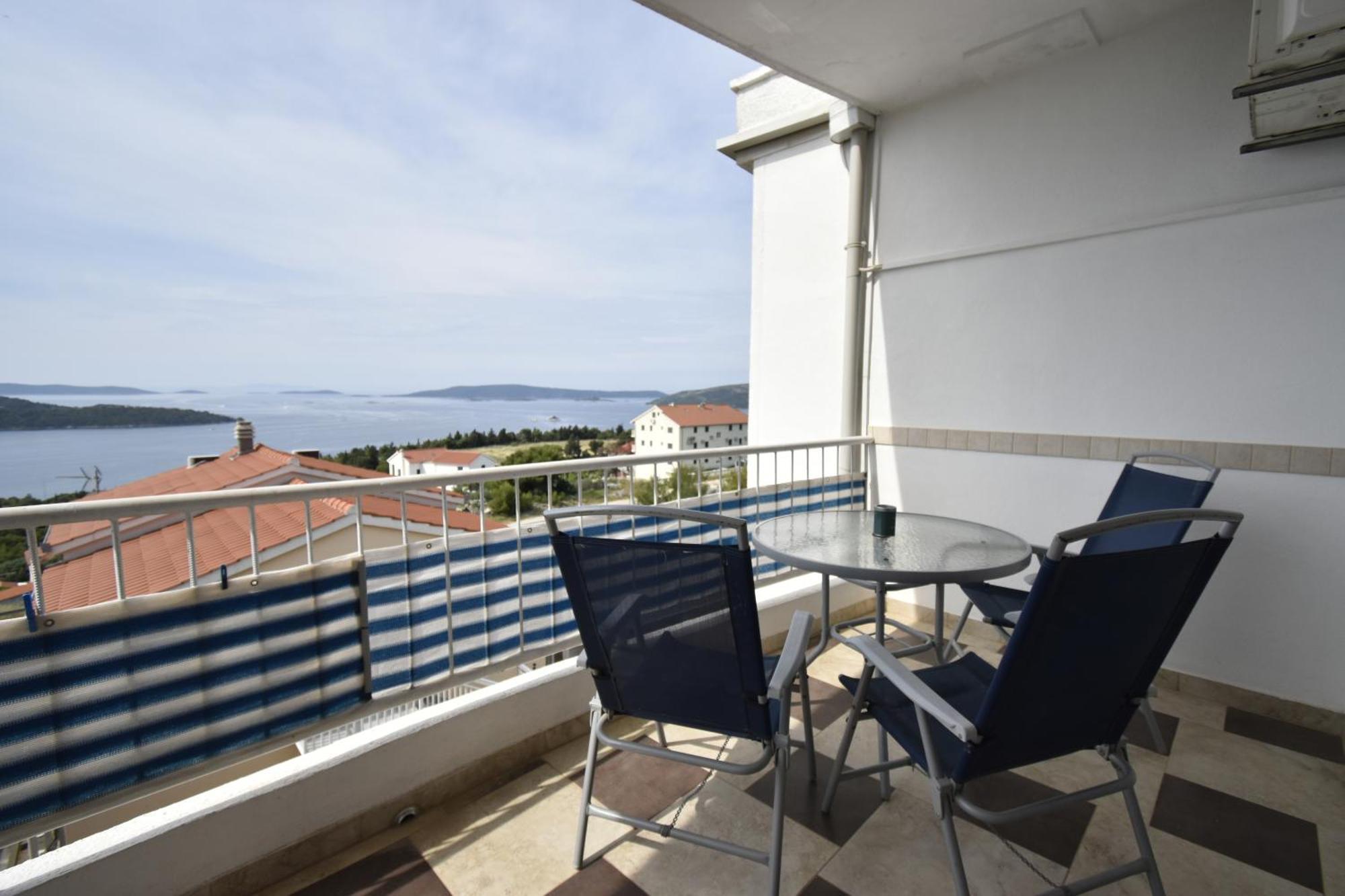 Apartments Jasna Трогир Екстериор снимка