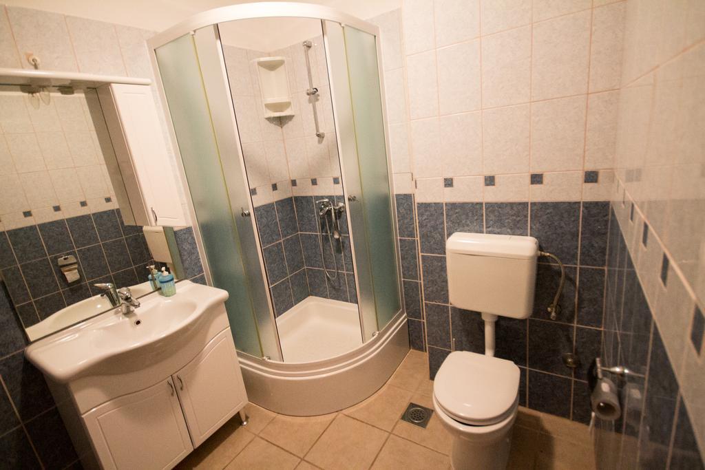 Apartments Jasna Трогир Екстериор снимка