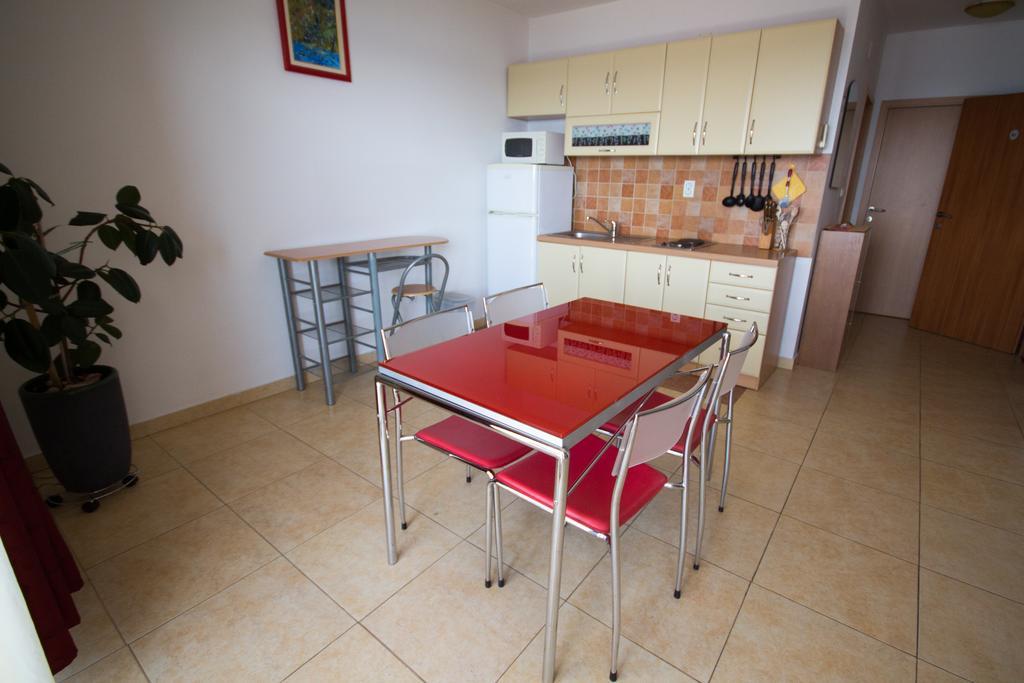 Apartments Jasna Трогир Екстериор снимка