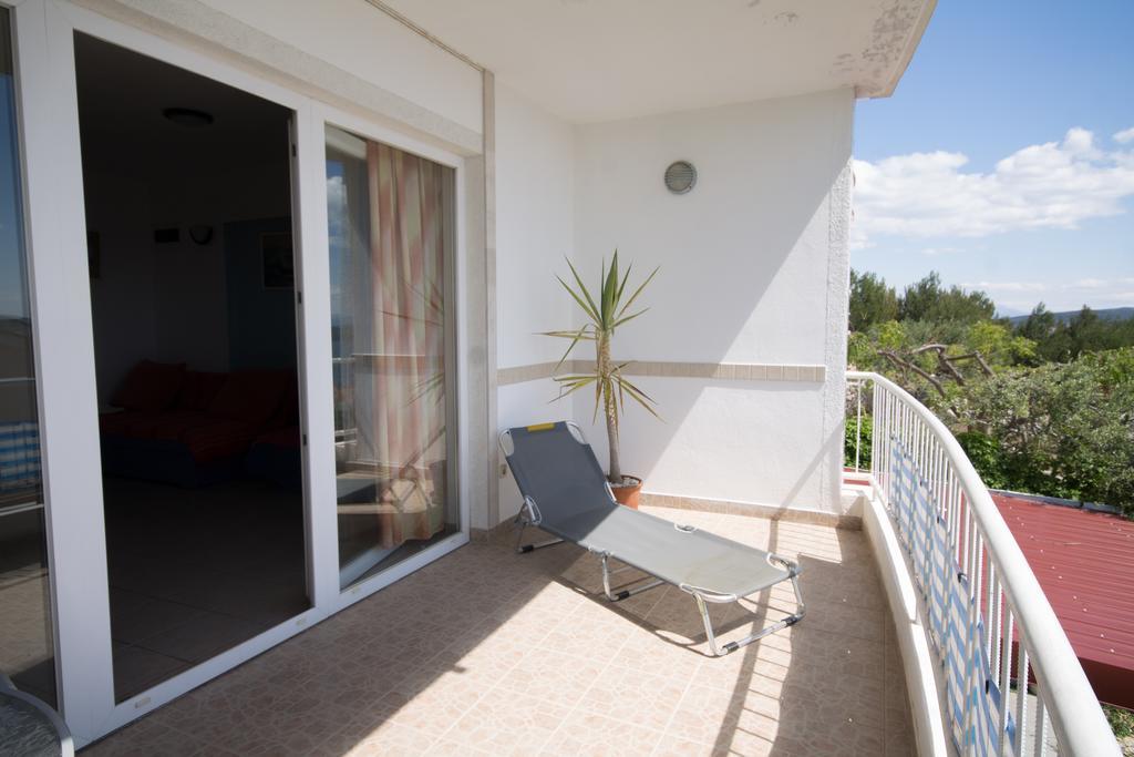 Apartments Jasna Трогир Екстериор снимка