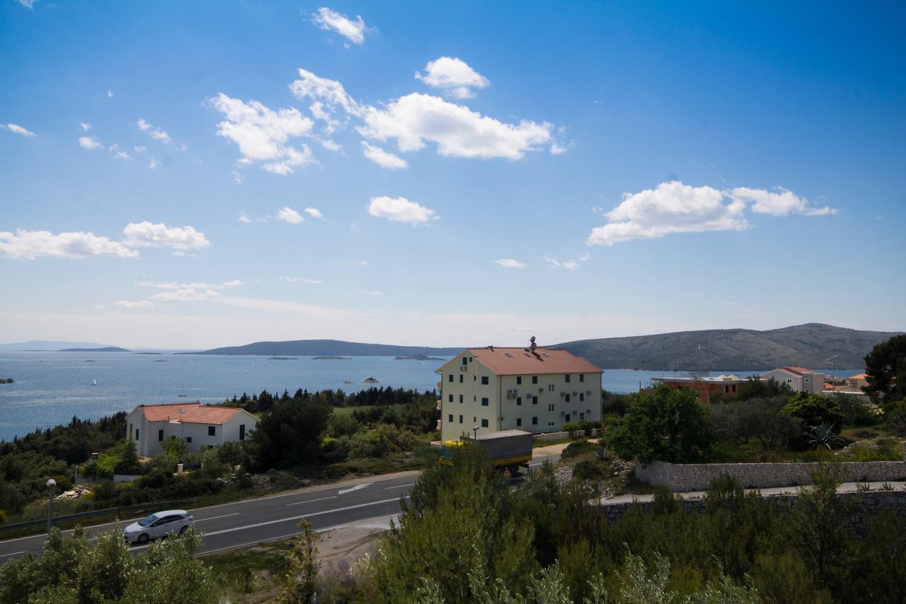 Apartments Jasna Трогир Екстериор снимка